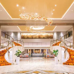 5* Szálloda Royal Plaza On Scotts